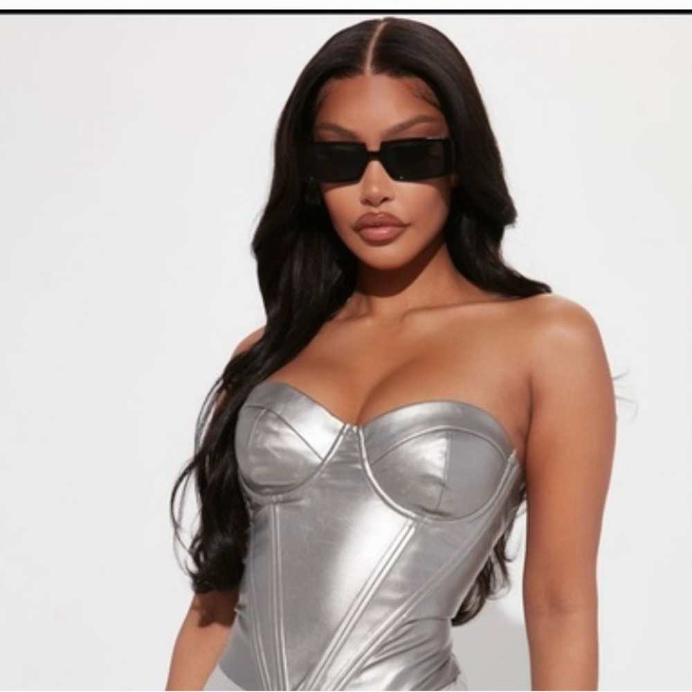 Silver Strapless Corset Top- NWT PLUS SIZE